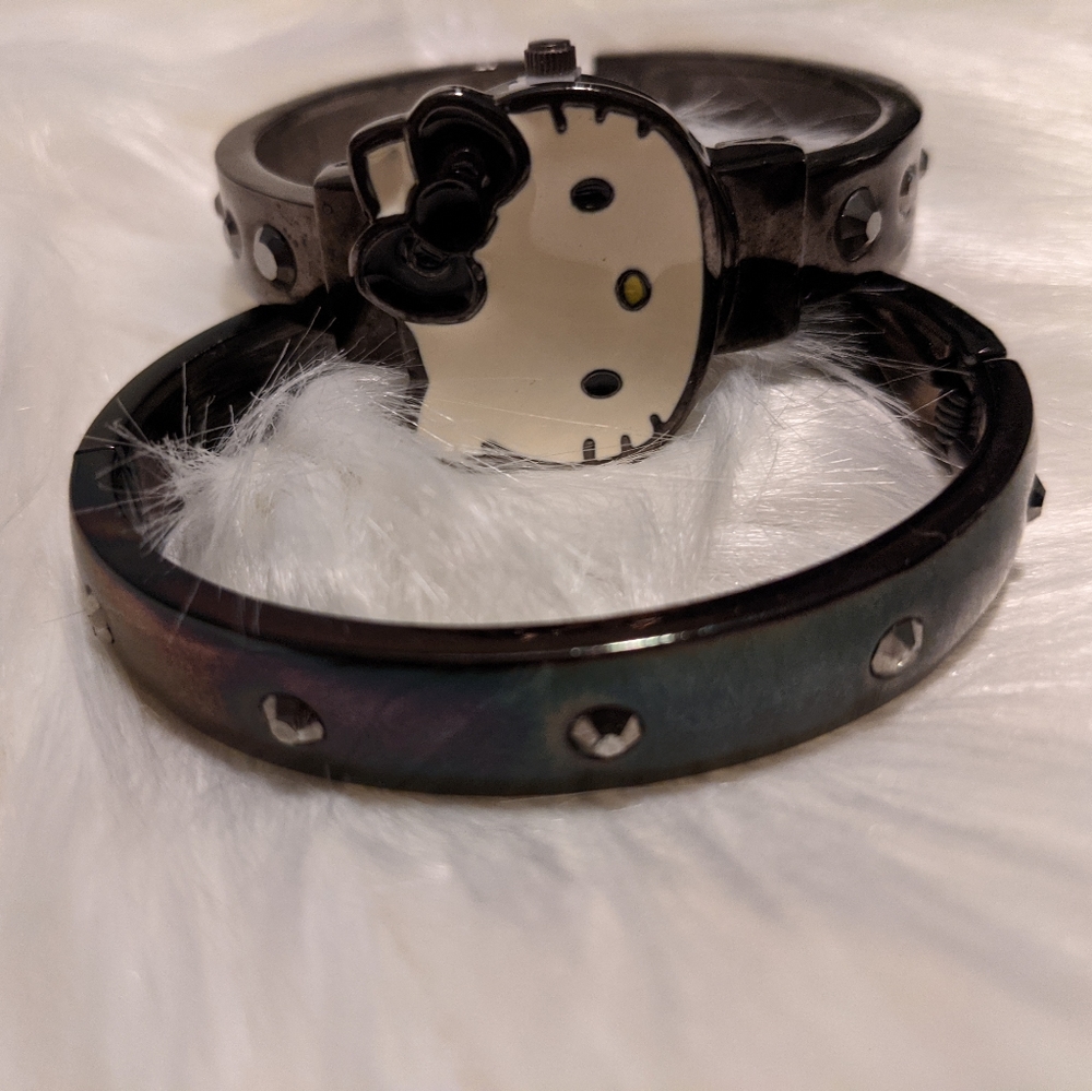 Black hello kitty metal bracelet and watch set